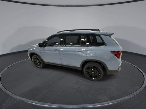 Certified 2024 Honda Passport Black Edition image 6