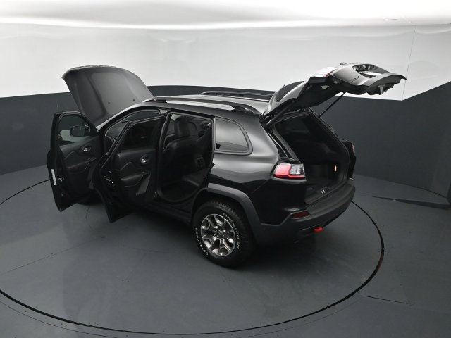 Used 2023 Jeep Cherokee Trailhawk w/ Sun & Sound Group AWD/4WD image 28