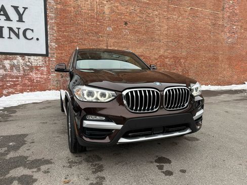 Used 2018 BMW X3 xDrive30i w/ Premium Package image 2