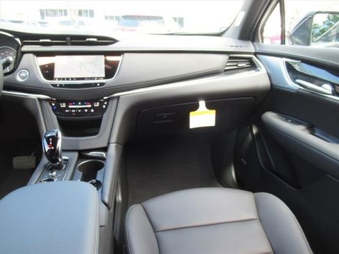 New 2026 Cadillac XT5 Premium Luxury w/ Driver Assist Package AWD/4WD image 13