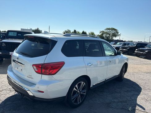 Used 2019 Nissan Pathfinder Platinum AWD/4WD image 6