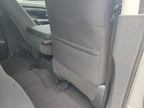 Used 2017 Nissan Titan SV AWD/4WD image 35