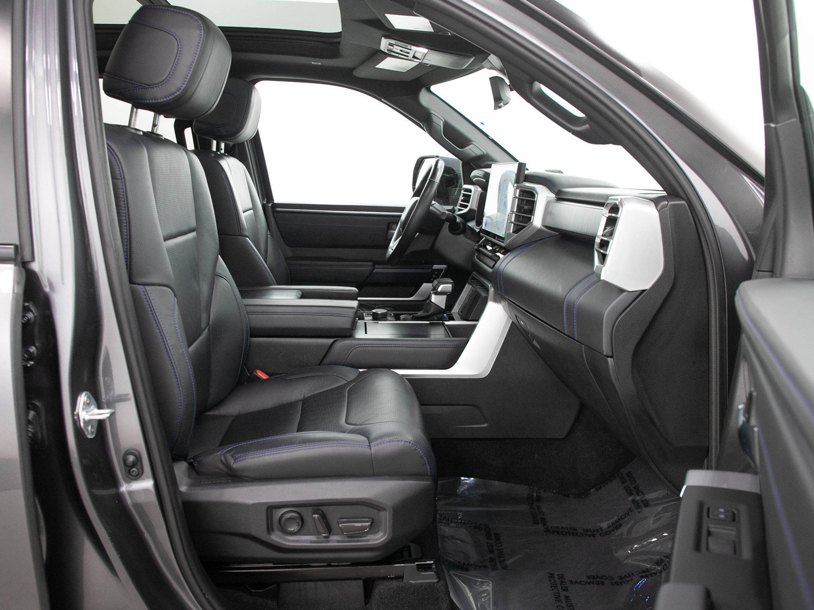 Used 2024 Toyota Tundra Platinum AWD/4WD image 11