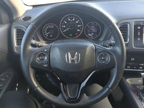Used 2018 Honda HR-V EX-L image 8