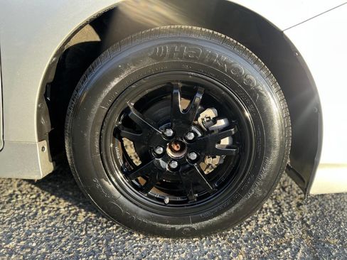 Used 2015 Toyota Prius Four FWD image 24