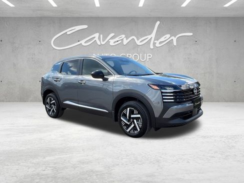 New 2026 Nissan Kicks SV w/ Charging Package image 2