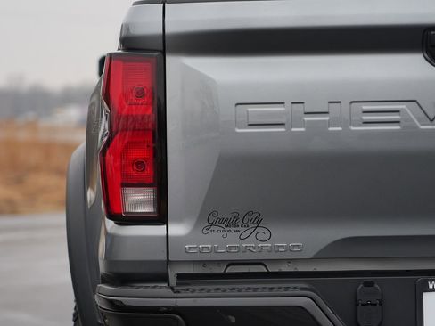 Used 2023 Chevrolet Colorado ZR2 w/ ZR2 Convenience Package III AWD/4WD image 12