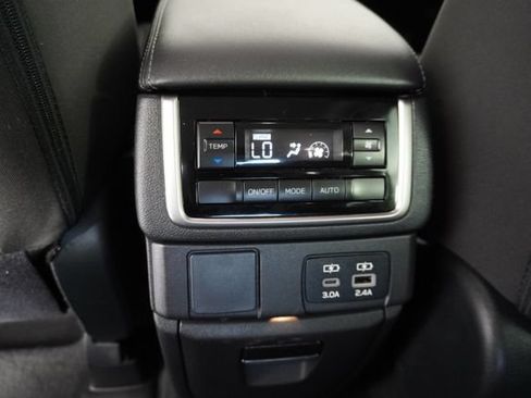 Certified 2025 Subaru Ascent Premium AWD/4WD image 33