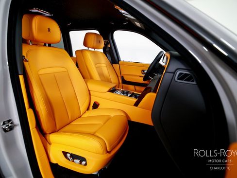 New 2027 Rolls-Royce Cullinan Black Badge AWD/4WD image 36