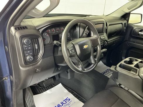 Used 2021 Chevrolet Silverado 1500 Custom AWD/4WD image 9