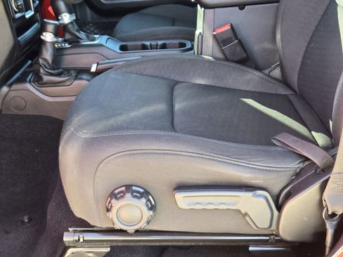 Used 2020 Jeep Wrangler Unlimited Sport image 25