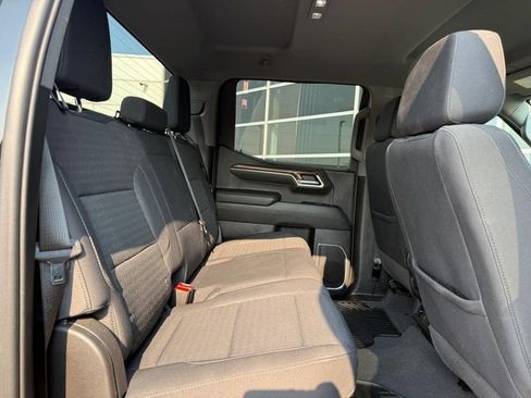 Used 2023 Chevrolet Silverado 1500 LT AWD/4WD image 12