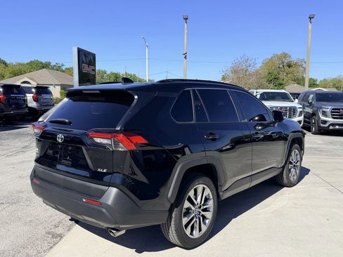 Used 2019 Toyota RAV4 XLE Premium w/ Cold Weather Package image 5