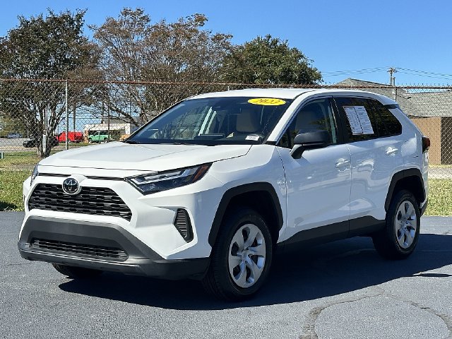 Used 2023 Toyota RAV4 LE FWD image 4