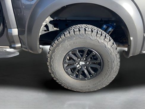 Used 2018 Ford F150 Raptor w/ Equipment Group 802A Luxury image 19