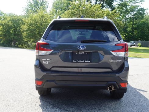 Used 2023 Subaru Forester Limited AWD/4WD image 6