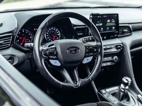Used 2020 Hyundai Veloster N w/ Performance Package FWD image 6