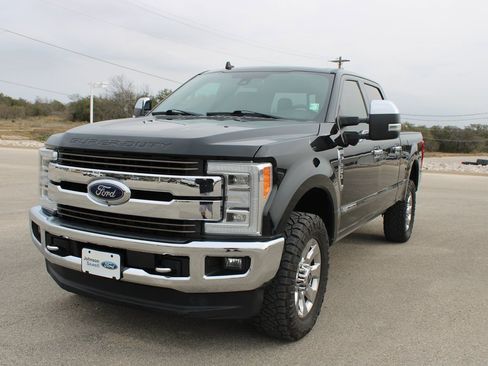 Certified 2019 Ford F250 King Ranch w/ King Ranch Ultimate Package image 4