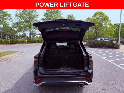Used 2024 Toyota Highlander XSE image 7