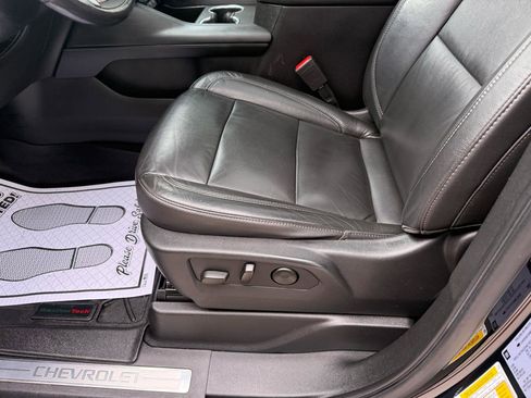 Used 2021 Chevrolet Tahoe LT w/ LT Signature Package image 12