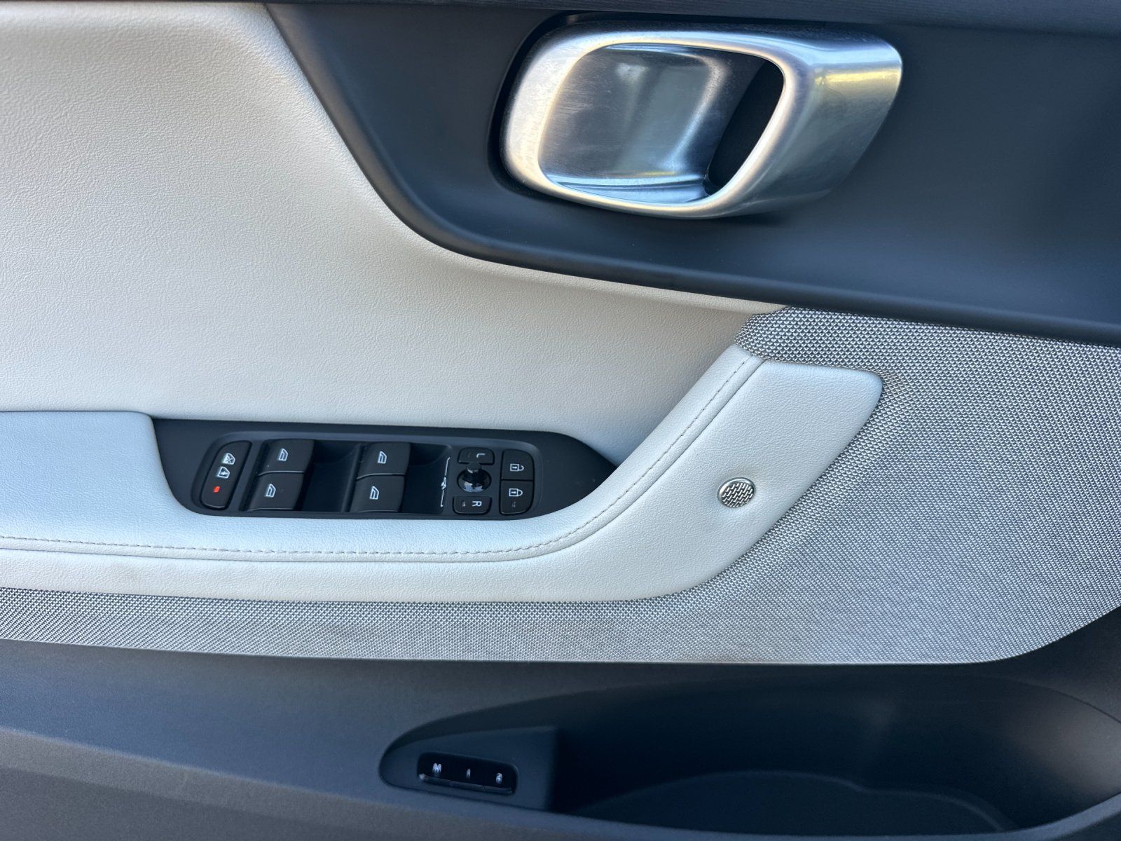 Used 2023 Polestar Polestar 2 w/ Pilot Pack AWD/4WD image 11