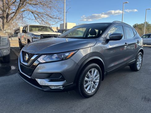 Certified 2022 Nissan Rogue Sport SV image 4