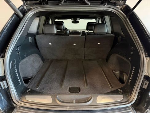 Used 2017 Jeep Grand Cherokee Limited w/ Trailer Tow Group IV image 18