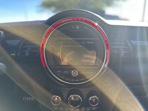 Used 2019 MINI Cooper S w/ Premium Package image 16