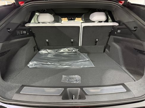 New 2026 Cadillac Lyriq Premium Sport image 44