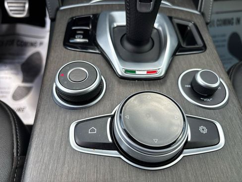 Used 2023 Alfa Romeo Stelvio Ti AWD/4WD image 26