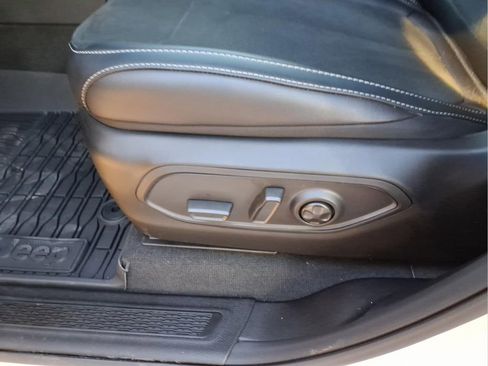 New 2026 Jeep Grand Cherokee Altitude AWD/4WD image 16