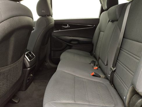 Used 2019 Kia Sorento FWD w/ LX Convenience Package image 18