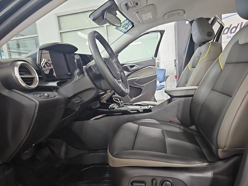 Certified 2026 Chevrolet Trax ACTIV w/ Driver Confidence Package FWD image 18
