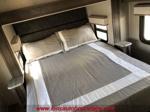 Used 2019 Mercedes-Benz Sprinter 170 image 27