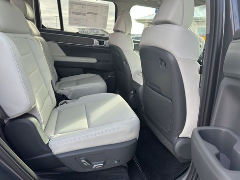 New 2026 Hyundai Santa Fe Limited AWD/4WD image 18