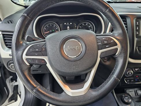 Used 2014 Jeep Cherokee Latitude w/ Comfort/Convenience Group image 27