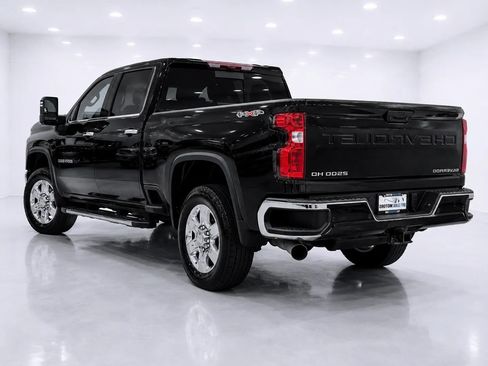 Used 2021 Chevrolet Silverado 2500 LTZ w/ LTZ Premium Package AWD/4WD image 3