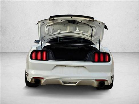 Used 2015 Ford Mustang Coupe RWD image 6