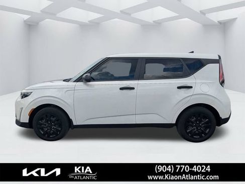 Used 2024 Kia Soul LX FWD image 6