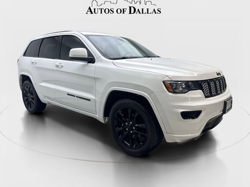 Used 2020 Jeep Grand Cherokee Altitude RWD image 4