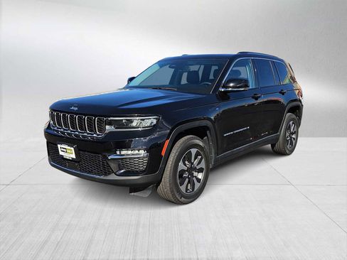 Used 2022 Jeep Grand Cherokee Limited 4xe image 8