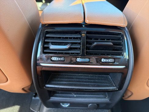 Used 2019 BMW 530e xDrive image 20