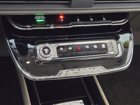 Used 2024 Lincoln Corsair FWD image 23