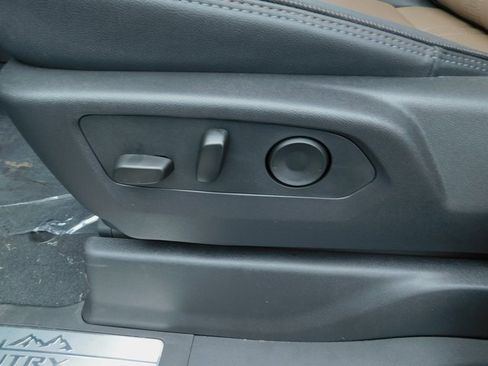 New 2025 Chevrolet Silverado 2500 High Country w/ High Country Premium Package image 23