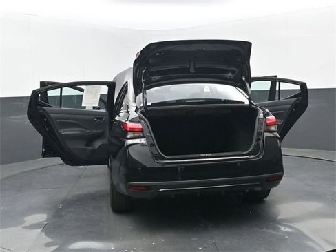 Used 2024 Nissan Versa SV image 35