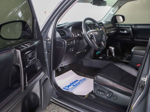 Used 2024 Toyota 4Runner TRD Off-Road Premium w/ Moonroof Package AWD/4WD image 3