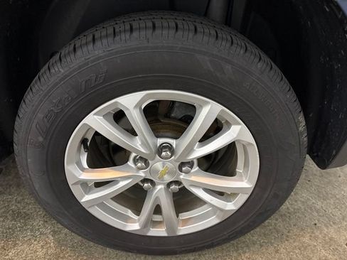 Used 2017 Chevrolet Equinox LT FWD image 9