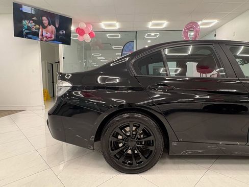 Used 2017 BMW 320i xDrive Sedan image 8