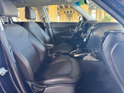 Used 2018 Kia Soul ! FWD image 23