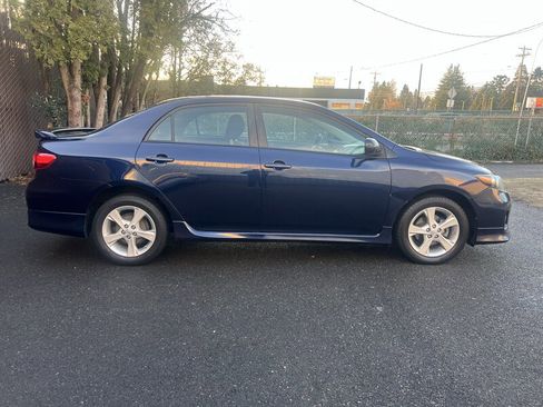 Used 2011 Toyota Corolla image 6